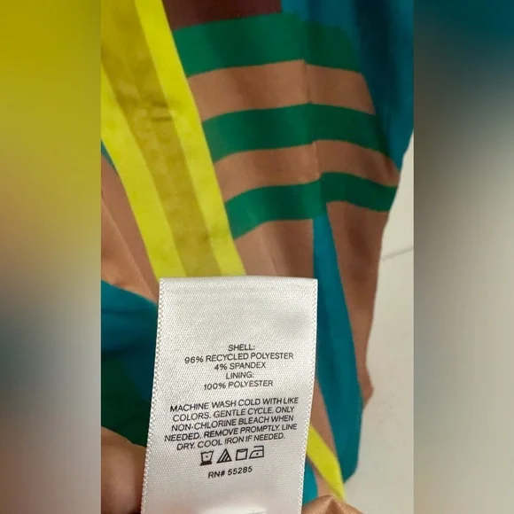 Express Multicolor Halter Top - Picture 6 of 6